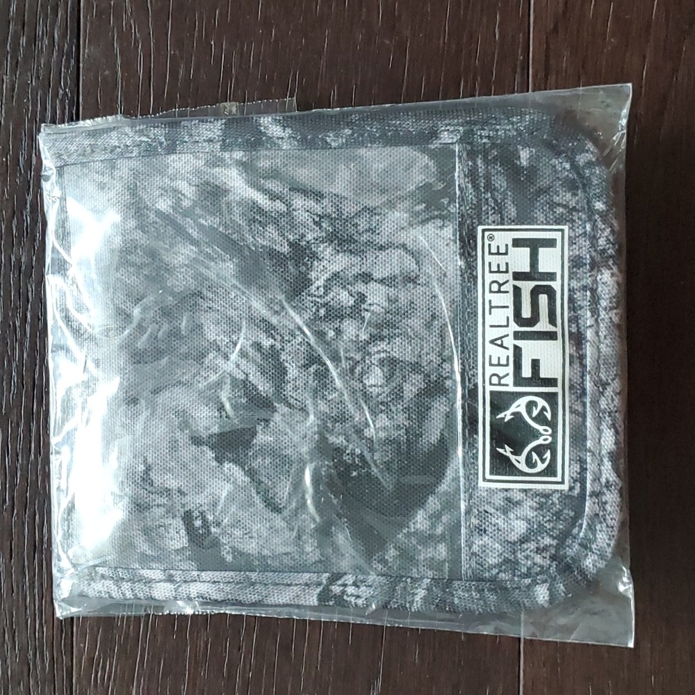Realtree Fish Camo ID holder with cellphone pocket